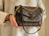 LV LADIES PURSE