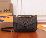 LV LADIES PURSE